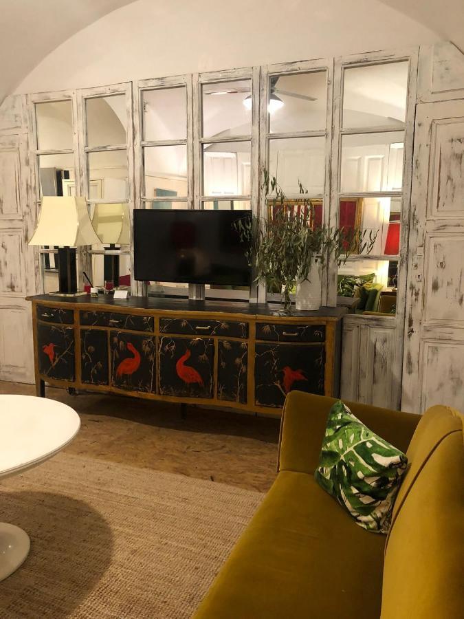 Apartamentos Tukasa Vintage Caces Extérieur photo